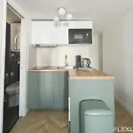 Beautiful 17M Studio In Paris 6